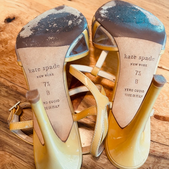 KATE SPADE NY ITALY 7.5B VERO CUOIO Yellow Patent Strappy Heels PUMPS - Picture 6 of 11